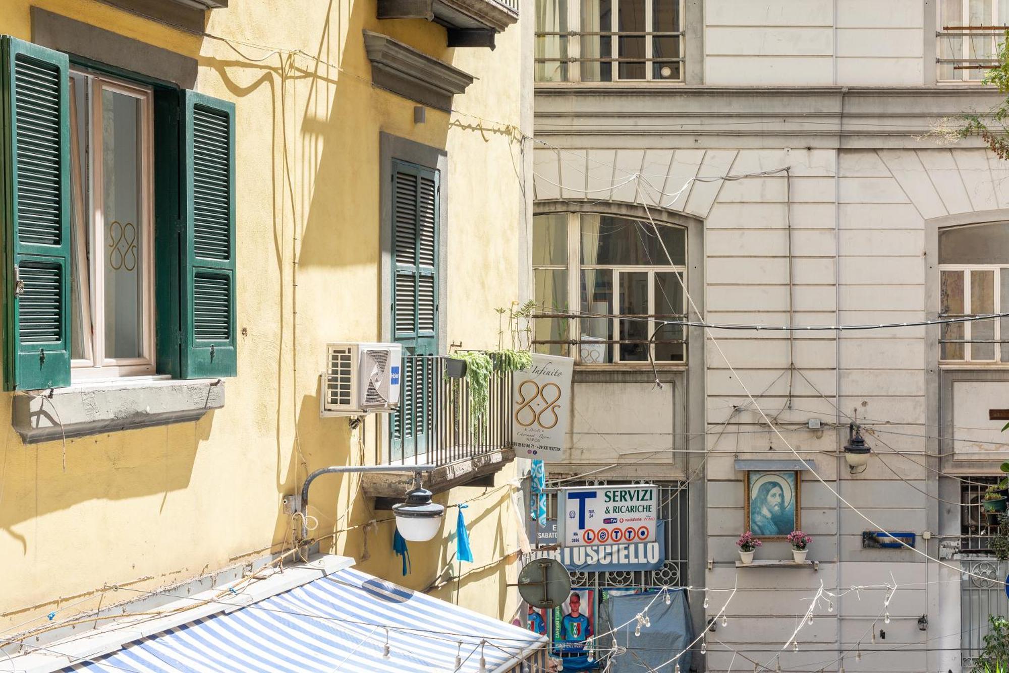 Three Brother's Augusteo * Naples