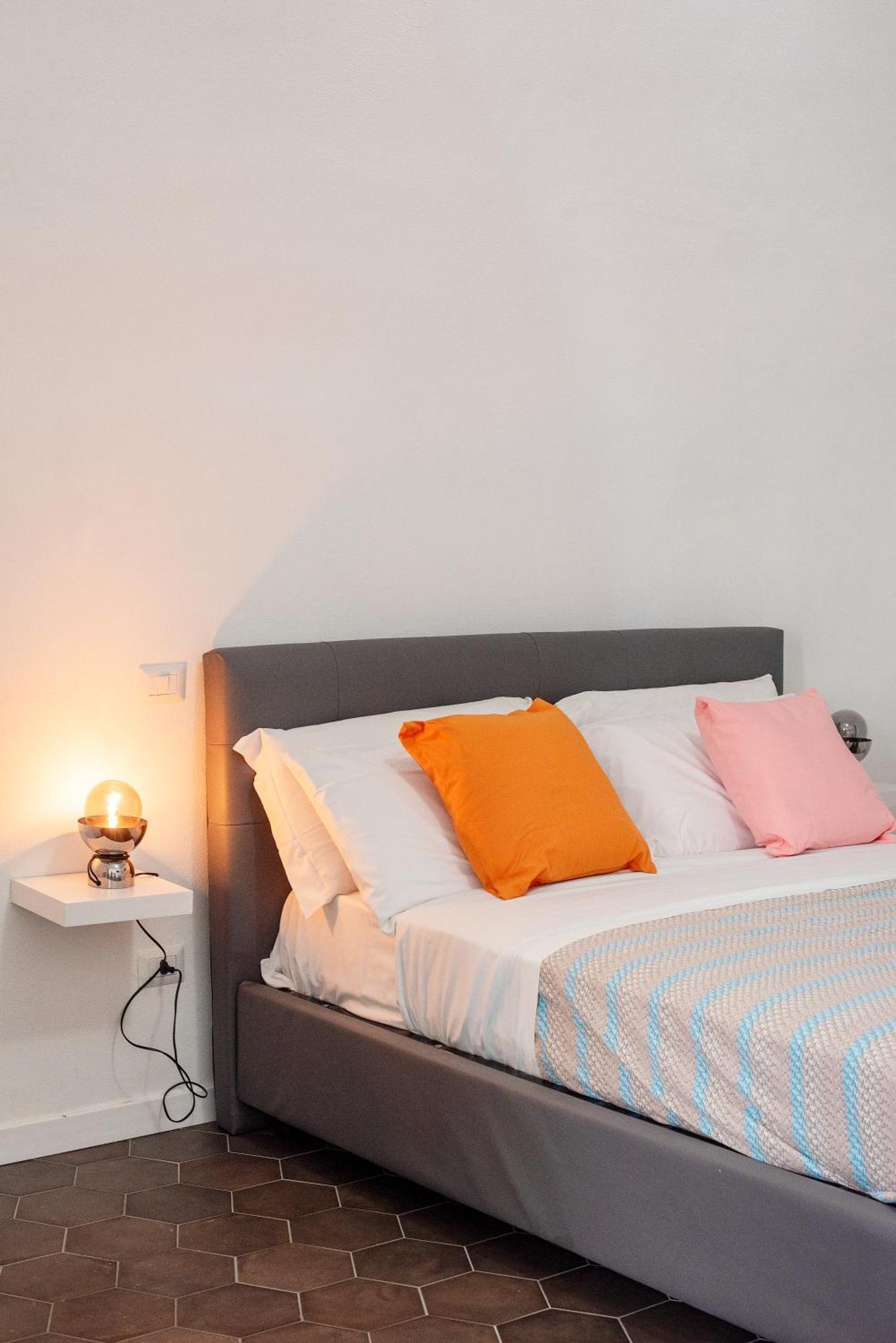 Apartment Three Brother's Augusteo *